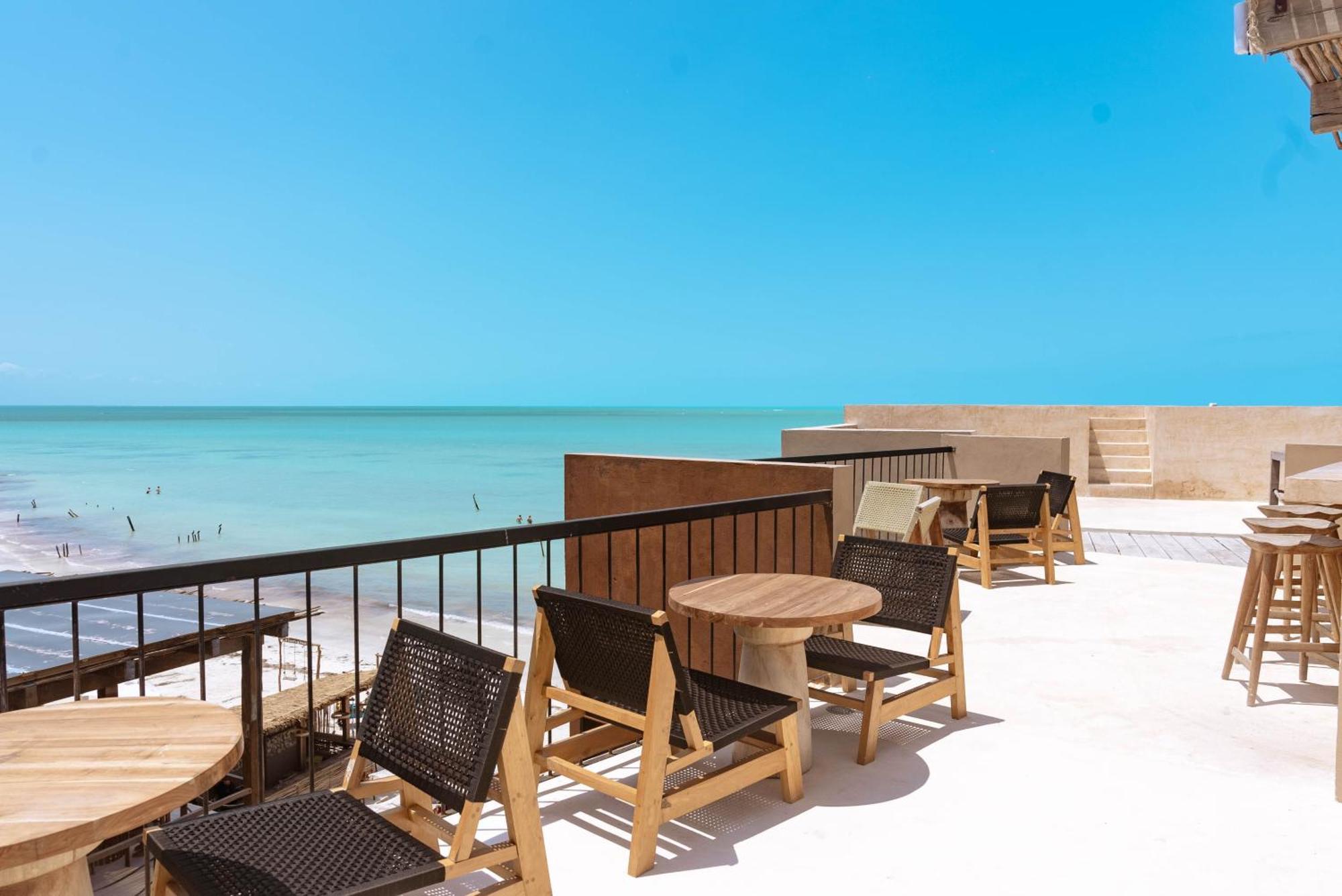 Awa Boutique - Front Hotel