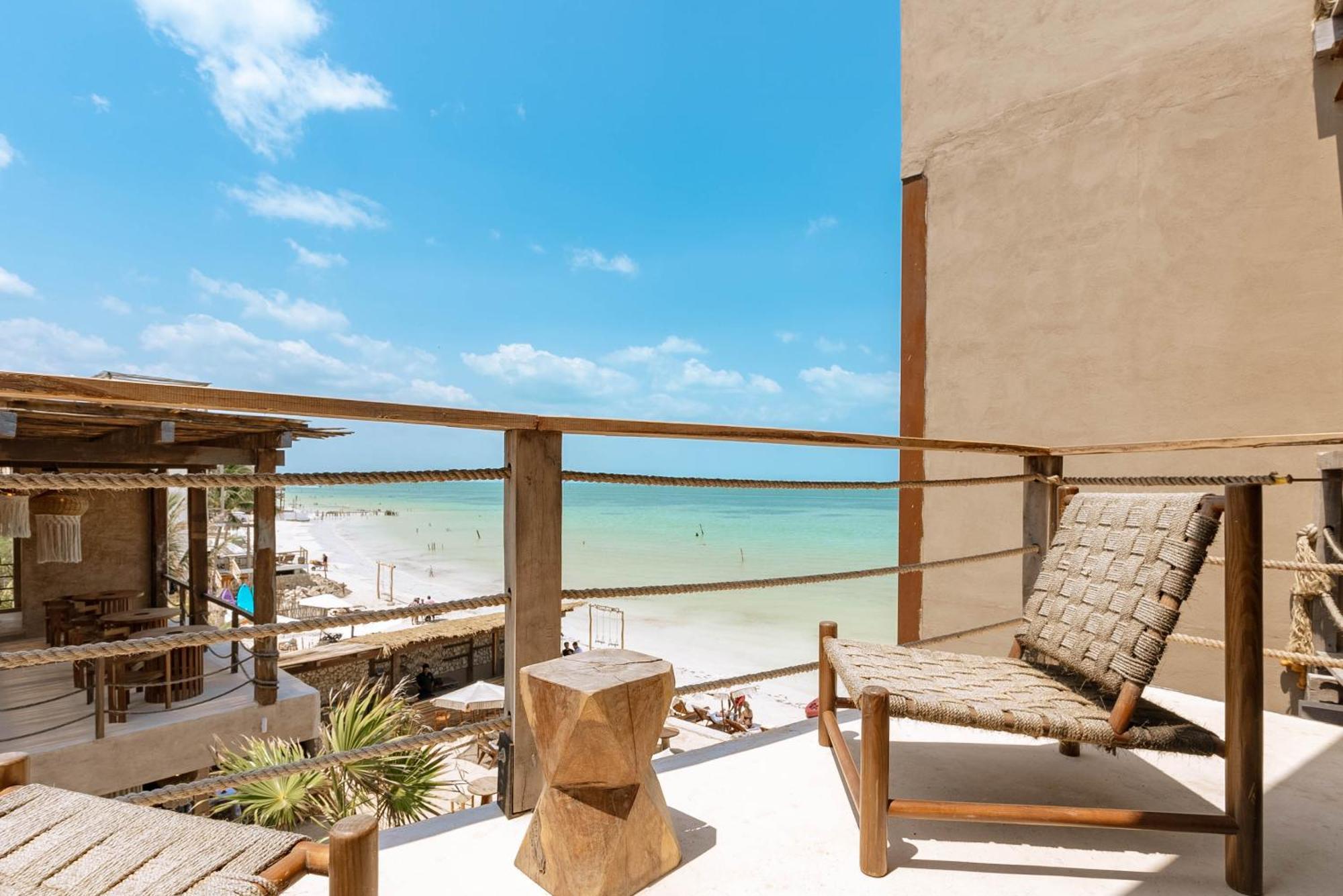 Awa Boutique - Front Isla Holbox